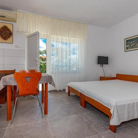 Apartament Marina